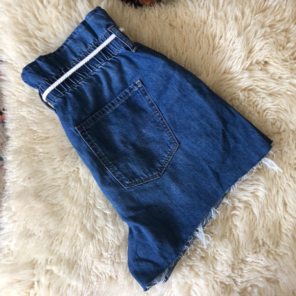 SOLD - American Eagle Mom Shorts - Picture 4 of 8